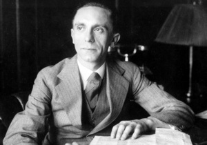 Лимонов выступил против запрета на продажу книги Геббельса