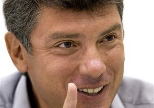 Немцов заявил, что не завидует Януковичу в случае его победы на выборах