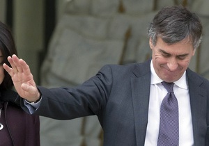 Министр бюджета Франции подал в отставку
