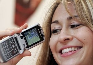 Ъ: Украинцы отказываются от обычных мобильников в пользу  умных 