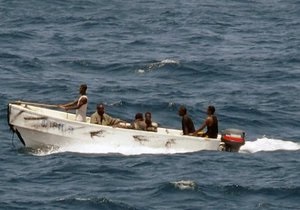 Шестерых заложников сомалийских пиратов освободили после двух лет в плену