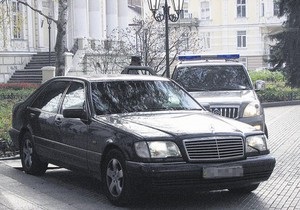 СМИ: Одесским гаишникам запретили останавливать автомобили мэра, губернатора и силовиков