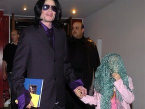Мать Майкла Джексона подала заявление на опекунство над его детьми