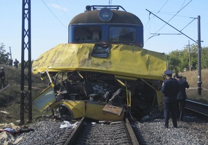 Фотогалерея: Билет в один конец. В Днепропетровской области автобус столкнулся с локомотивом (обновлено)