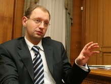 Яценюк: Скорее всего, политические баталии перенесут на сентябрь