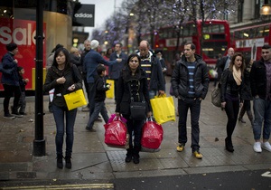 Половина британцев купили рождественские подарки в долг