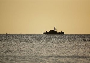 Турецкая полиция не разрешает российскому фотографу пересечь Черное море вплавь