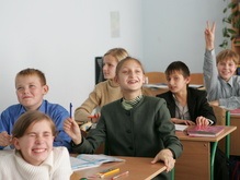 В Украине школьные учебники проверят на наличие бактерий