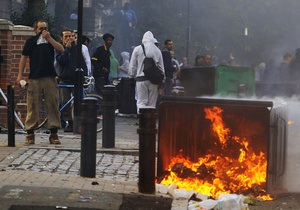 Массовые беспорядки зафиксированы в четвертом британском городе
