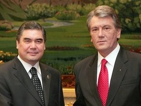 Ющенко договорился об открытии прямого авиасообщения с Туркменистаном