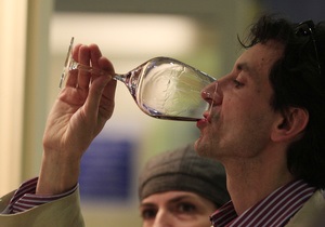 Вино защищает мужчин от рака и сердечных болезней - ученые
