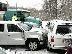 Из-за снегопадов и обледенений в США погибли четыре человека
