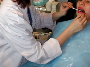 В Италии прооперирована девочка с 33 лишними зубами