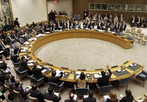 Франция и Британия попросят ООН наложить на Ливию оружейное эмбарго