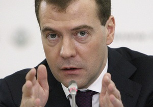 Медведев раскритиковал слова Путина о крестовых походах в Ливии