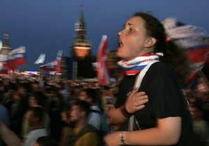 Опрос: 71% россиян считают, что быть патриотом - значит любить Родину
