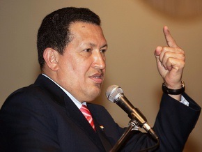 Чавес подарил Калашникову копию шпаги Симона Боливара