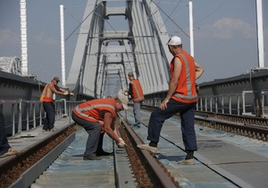 Укрзалізниця возьмет кредит в размере 370 млн гривен на достройку Дарницкого моста