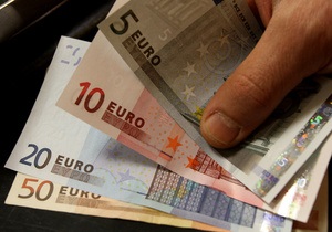 Котировки по евро на межбанке продолжили снижение