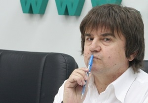Карасев раскритиковал команду Януковича: Есть Колесников, есть Клюев, остальные - не тянут