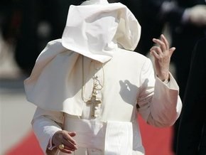 Папа римский лишил сана 71-летнего немецкого священника-педофила