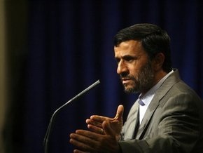Ахмадинеджад призвал Обаму извиниться за вмешательство в дела Ирана