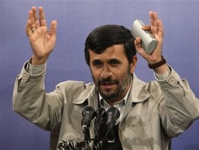 В Тегеране заявляют о подготовке США бархатной революции в Иране
