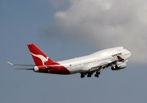Самолет компании Qantas вновь совершил вынужденную посадку