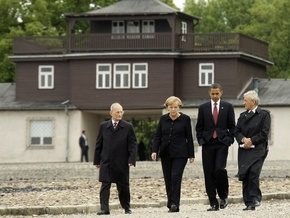 Обама и Меркель прибыли в Бухенвальд