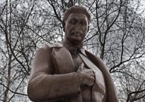 УНП призвала СБУ расследовать намерение КПУ установить памятник Сталину в Запорожье