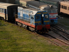 В Днепропетровске столкнулись пассажирский поезд и локомотив: есть пострадавшие