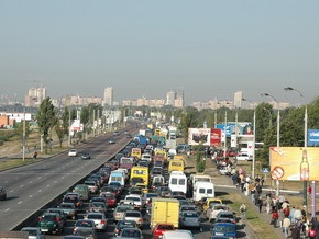 В городах Украины скоростной режим для транспорта будет сохранен на уровне 60 км/час