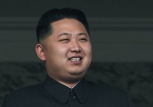 Смотрел с наслаждением: Ким Чен Ун посетил военные учения в КНДР