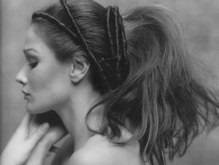 Карла Бруни снялась обнаженной для мужского журнала