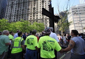 В США атеисты требуют запретить установку креста на месте терактов 11 сентября