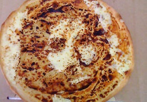 В Австралии на пицце с сыром проступил лик Христа