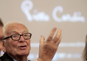 Пьер Карден намерен продать бренд за миллиард евро