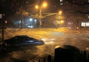 Уровень воды на улицах Нью-Йорка поднялся до исторически рекордной отметки