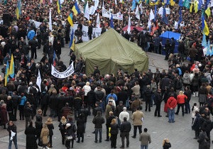 Исполнительная служба намерена демонтировать палаточный городок на Майдане