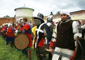 В Сумской области прошли рыцарские  бои без правил 