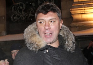 Блогер обвинил Немцова в избиении. Политика допросили в Домодедово