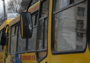 В Кременчуге задержали водителя автобуса, коловшего себе наркотики прямо на маршруте