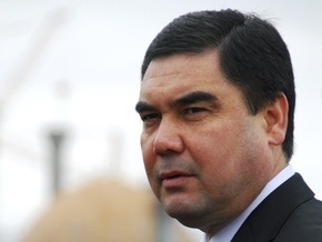 Президент Туркменистана отказался от наивысшей государственной награды: Я еще молодой