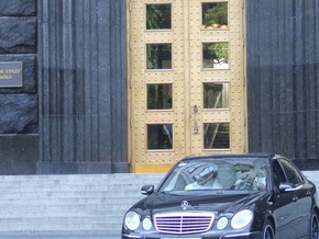 Кабмин увеличил расходы на содержание министерств и Секретариата Президента