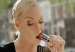 Анастасия Волочкова стала лицом Snickers