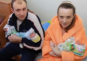 В семье украинских военнослужащих родилась тройня мальчиков-близнецов