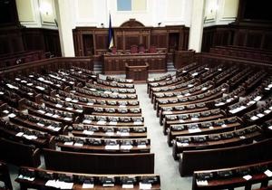 Политологи: Новая фаза парламентского кризиса может привести к роспуску Рады и референдуму