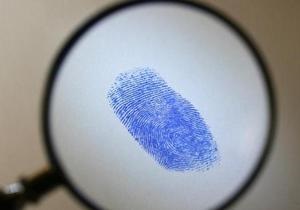 Шерлок Холмс отдыхает: Ученые представили новый метод визулизации отпечатков пальцев