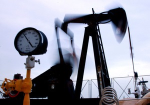 Азаров прогнозирует рост добычи нефти в Украине