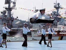 Черноморский флот празднует в Севастополе День России
